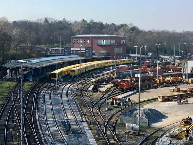 Olympische Straße, Westend, Charlottenburg-Wilmersdorf, Berlin, 14052, Germany Olympische Straße, Westend, Charlottenburg-Wilmersdorf, Berlin, 14052, Germany